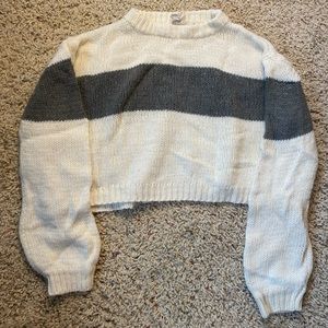 Style Rack - Cropped Oversized Sweater w/ Stripe